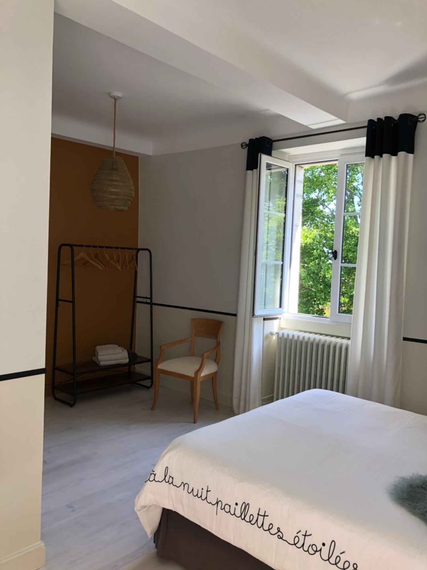 Saubrigues La Parenthese B&B 외부 사진